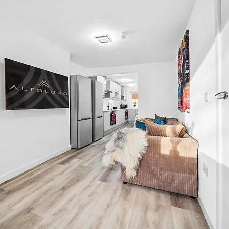 Modern & Cozy Single Single - Shared House In By Altoluxo Short Lets & Serviced With Free Wifi And Parking דירה בריסטול