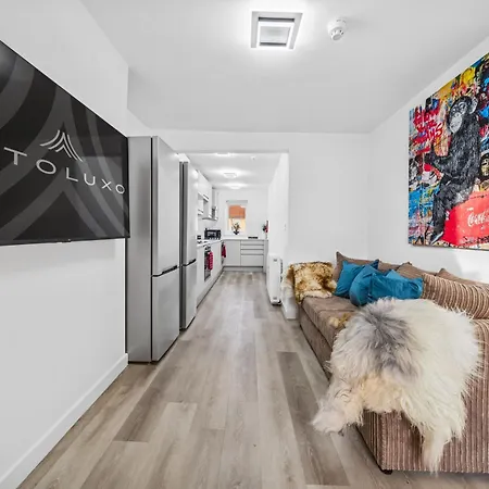 Modern & Cozy Single Single - Shared House In By Altoluxo Short Lets & Serviced With Free Wifi And Parking דירה בריסטול