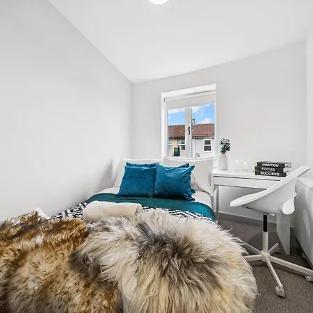 Apartman Modern & Cozy Single Single - Shared House In By Altoluxo Short Lets & Serviced With Free Wifi And Parking