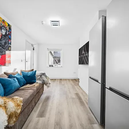 Apartmán 4|modern & Cozy 1bd Single On Church Road