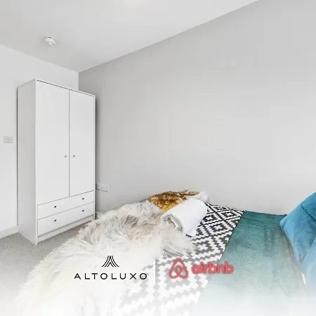 4|modern & Cozy 1bd Single On Church Road *