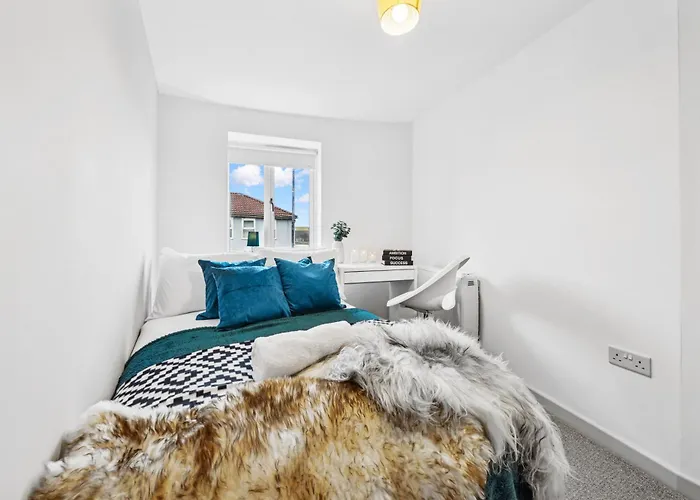 Modern & Cozy Single Single - Shared House In By Altoluxo Short Lets & Serviced With Free Wifi And Parking Bristol