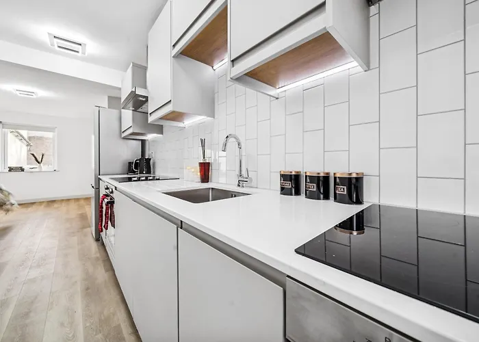 Modern & Cozy Single Single - Shared House In By Altoluxo Short Lets & Serviced With Free Wifi And Parking * Bristol