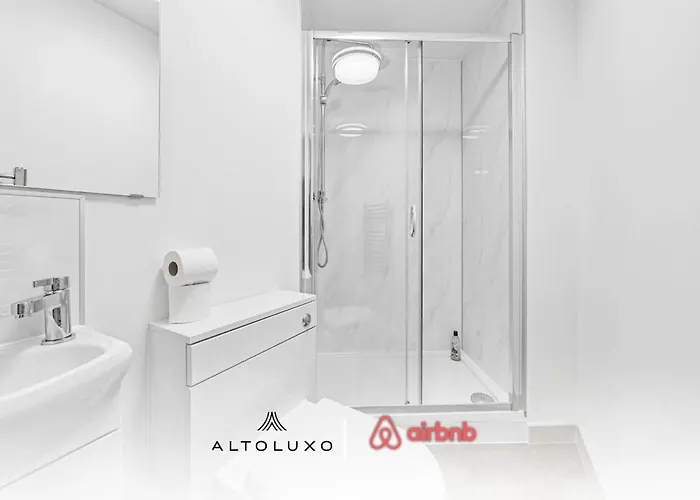 Modern & Cozy Single Single - Shared House In By Altoluxo Short Lets & Serviced With Free Wifi And Parking * ブリストル